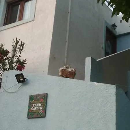 τakis House Lägenhet