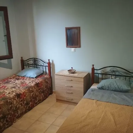 Lägenhet τakis House