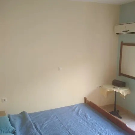 τakis House Appartement *