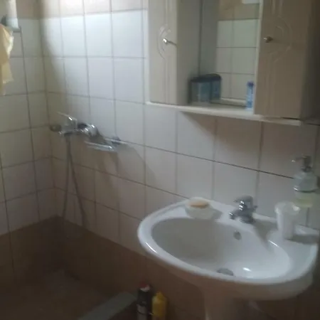 τakis House 아파트 Asfendiou