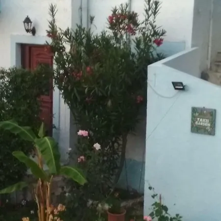 τakis House 아파트 Asfendiou